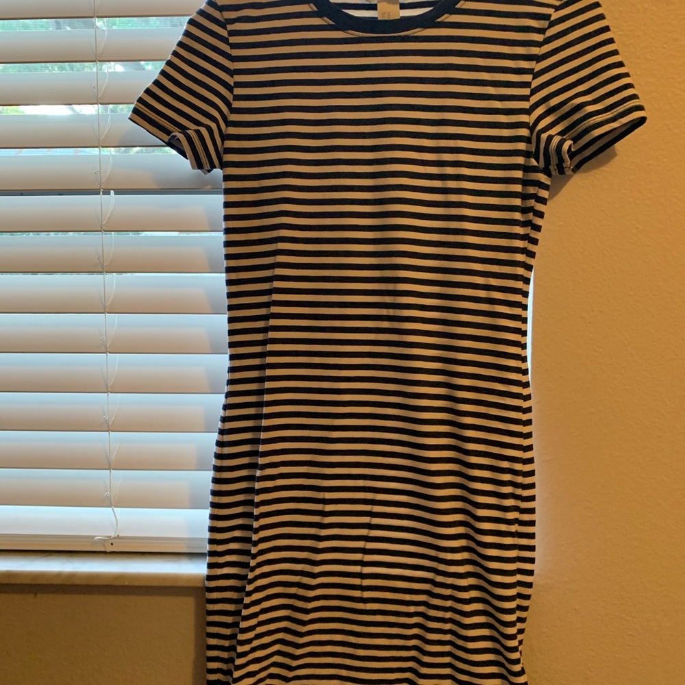 Navy blue/white dress